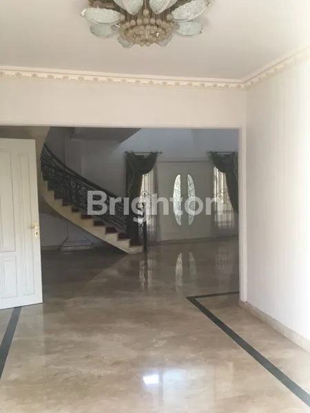 image RUMAH 2 LANTAI LOKASI STRATEGIS DEKAT GALAXY MALL PAKUWON CITY KERTAJAYA MANYAR KALIJUDAN MULYOSARI SUTOREJO WISMA PERMAI UNAIR ITS DR SOETOMO (5)