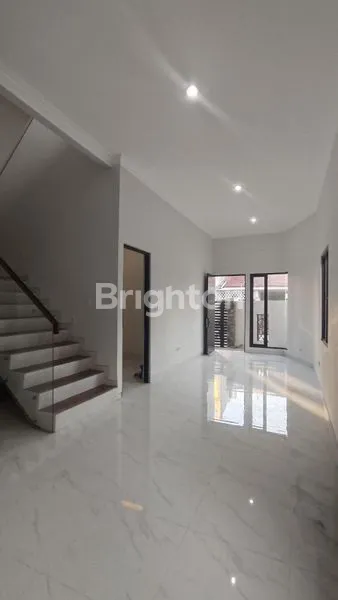 image RUMAH BARU HOOK MULYOSARI SIAP HUNI MURAH DEKAT KAMPUS ITS DEKAT PAKUWON CITY (2)