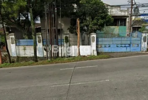 BAWEN GUDANG DAN KANTOR EX INDUSTRI MEBEL DEKÀT TOL JALAN RAYA PROPINSI SEMARANG