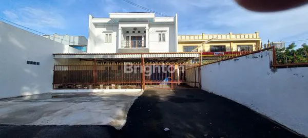 image RUMAH BESAR EX KLINIK DOKTER GIGI BERSIH TERAWAT STRATEGIS KOMERSIL KEMBANGAN UTARA JAKARTA BARAT (1)