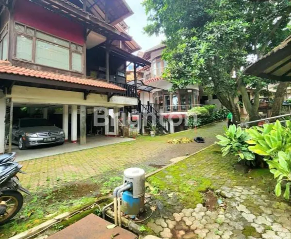 image RUMAH COCOK UNTUK USAHA DAN HUNI DI BAMBU APUS RAYA (JL MPOK NORI) (3)