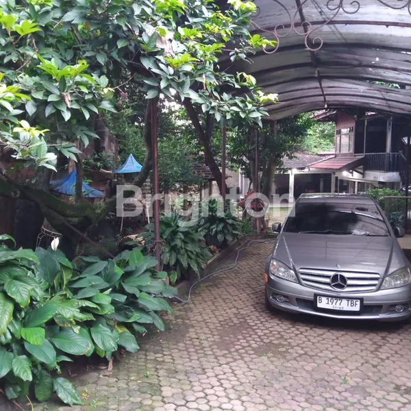 image RUMAH COCOK UNTUK USAHA DAN HUNI DI BAMBU APUS RAYA (JL MPOK NORI) (6)