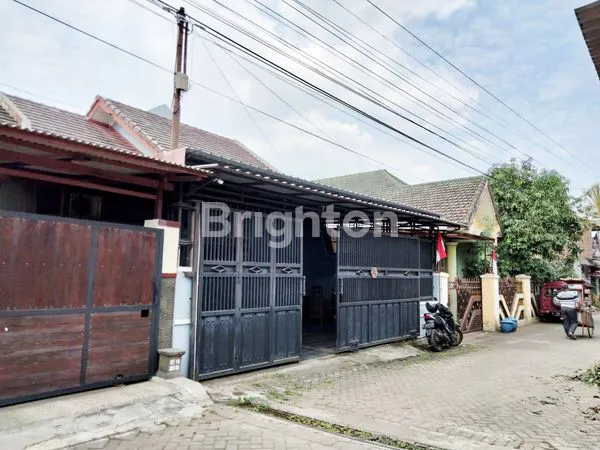 image RUMAH BAGUS ELEGAN DAN BERKUALITAS SIAP HUNI FULL FURNISHED DI BUNGA² KOTA MALANG (1)