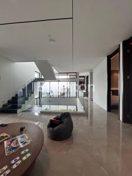 image VILLA CANTIK MEGAH DENGAN VIEW SUPER INDAH DI BATU. HARGA NEGOTIABLE! (8)