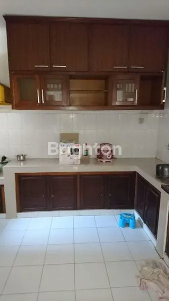 image RUNGKUT RUMAH LAMA SIAP HUNI TERAWAT JARANG ADA BISA NEGO (4)