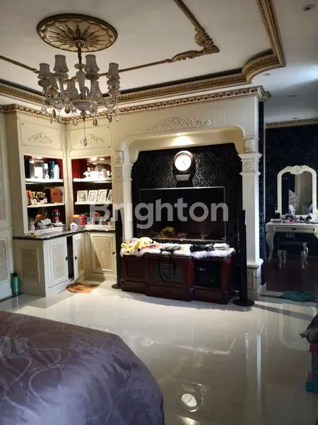 image RUMAH MEWAH 10X29 M CLUSTER 290 M2 LAYAR PERMAI PIK (5)