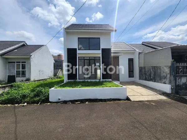 image RUMAH DENGAN MEZZANINE DI CLUSTER ALAMANDA, TANAH SEREAL, BOGOR (1)