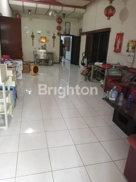 image RUMAH LAMA TERAWAT DI SURABAYA PUSAT BELAKANG GRAND CITY MALL (2)