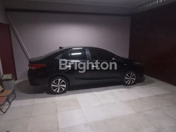 image RUMAH HOOK MEWAH 2 LANTAI 247M² DI CIMAHI UTARA - SIAP HUNI (5)