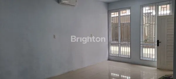 image RUMAH BARU 2 1/2 TINGKAT SIAP HUNI, DAERAH PANCING / WILLIAM ISKANDAR DI DELI SERDANG, PERCUT SEI TUAN (5)