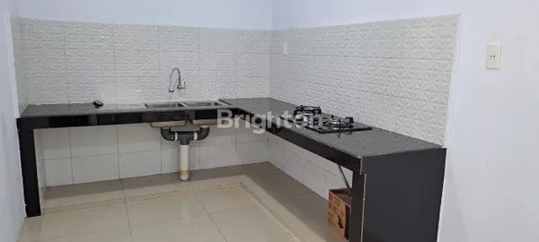 image RUMAH BARU 2 1/2 TINGKAT SIAP HUNI, DAERAH PANCING / WILLIAM ISKANDAR DI DELI SERDANG, PERCUT SEI TUAN (2)