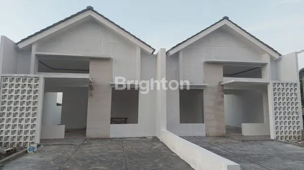 image RUMAH GRIYA FREYA SURABAYA TIMUR (1)