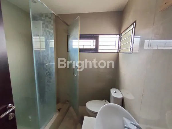 image RUMAH MINIMALIS MODERN SIYAPBHUNI SEMI FURNISHED DI SETRA SARI BANDUNG (4)