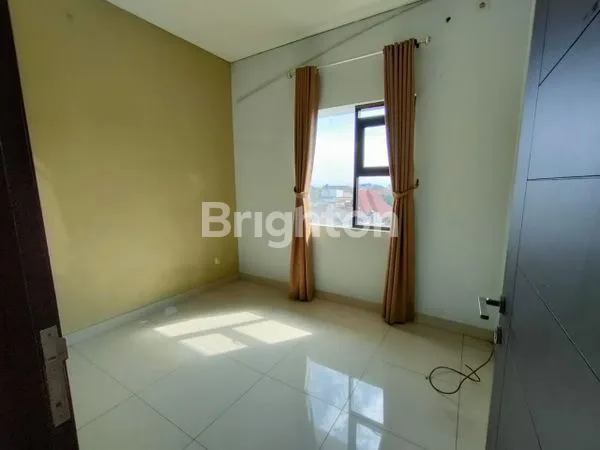 image RUMAH MINIMALIS MODERN SIYAPBHUNI SEMI FURNISHED DI SETRA SARI BANDUNG (7)