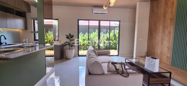 image RUMAH MEWAH 2 KT FULLY FURNISHED DI JL. PALAGAN TENTARA PELAJAR YOGYAKARTA (1)