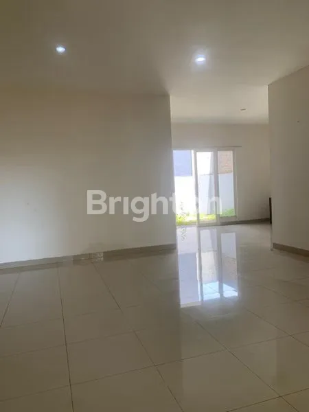 image RUMAH 2 LANTAI SIAP HUNI DI CLUSTER RAFFLESIA TANJUNG BUNGA (2)