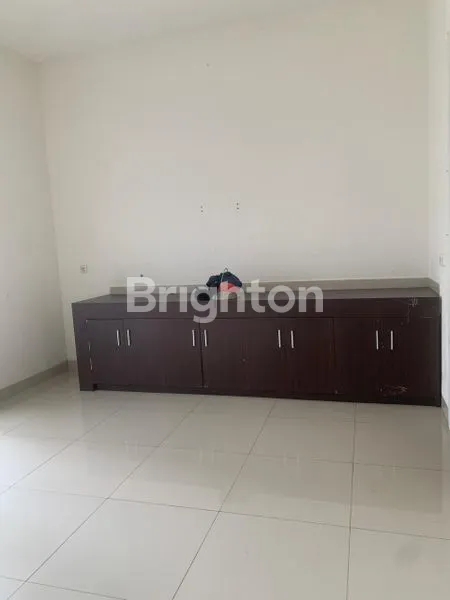 image RUMAH 2 LANTAI SIAP HUNI DI CLUSTER RAFFLESIA TANJUNG BUNGA (6)