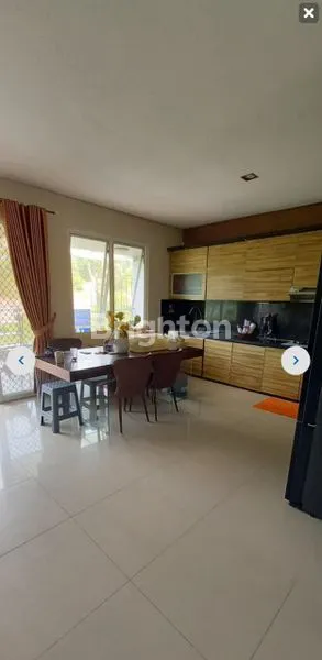 image RUMAH DUA LANTAI BARU RENOVASI DI PERUMAHA CIPUTRA (8)