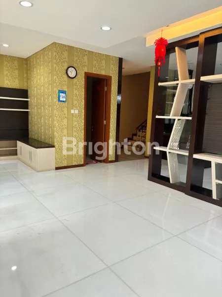 image TOWNHOUSE SPRINGHILL KEMAYORAN (1)