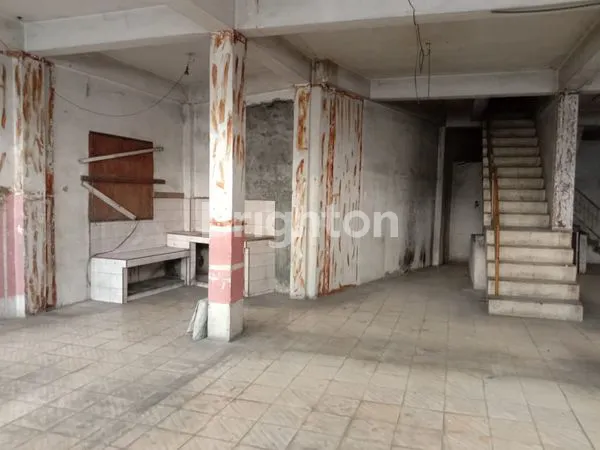 image SUPER DUPER CUAN RUKO 3 GANDENG 3 TINGKAT DI PINGGIR JALAN RAYA PINANG BARIS MEDAN (5)