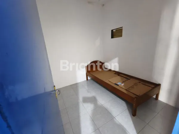 image KONTRAKAN 3 KAMAR SAWOJAJAR (4)