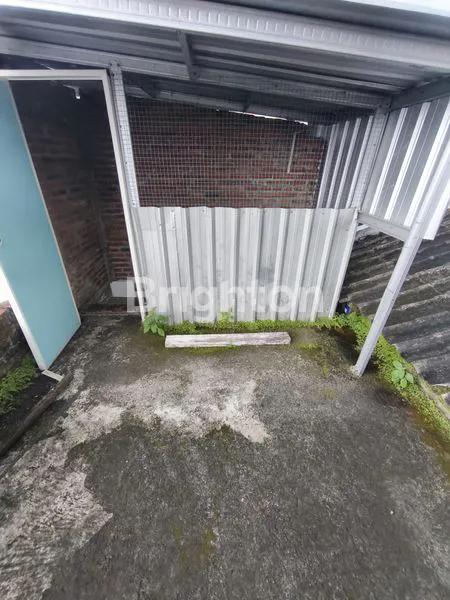 image KONTRAKAN 3 KAMAR SAWOJAJAR (8)