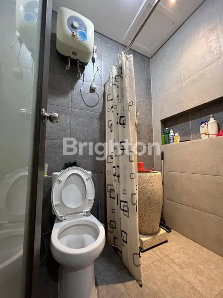 image RUMAH MINIMALIS BAGUS TERAWAT, BANGUNAN BARU 3 TAHUN, LOKASI LEBAK DEKAT KE RAYA KENJERAN (5)