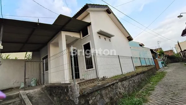 image RUMAH MINIMALIS MOJOSONGO  (2)