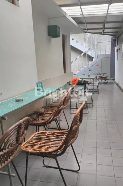 image RUMAH BANGUNAN BELANDA COCOK USAHA LOKASI PRIME CIHAPIT BANDUNG WETAN (3)