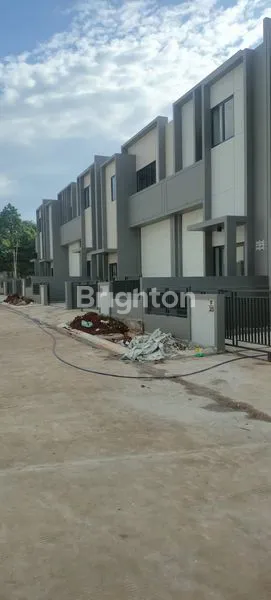 image DI JUAL GUDANG MULTIGUNA BSD  (8)