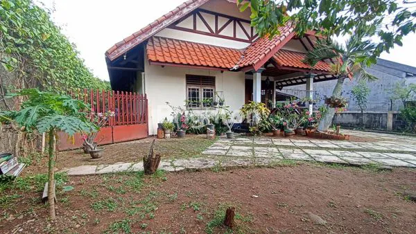 image RUMAH SANGAT STRATEGIS DAN LUAS DI KLAPADUA  (1)