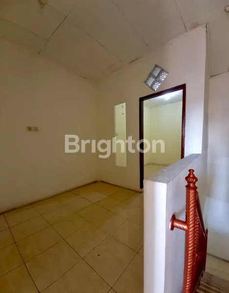 image TINGGAL NYAMAN & KULINERAN GAMPANG, RUMAH 3 LANTAI JELAMBAR SIAP HUNI (7)