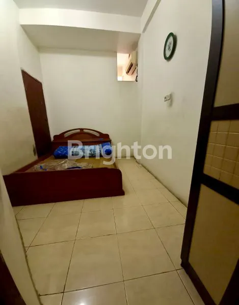 image TINGGAL NYAMAN & KULINERAN GAMPANG, RUMAH 3 LANTAI JELAMBAR SIAP HUNI (5)