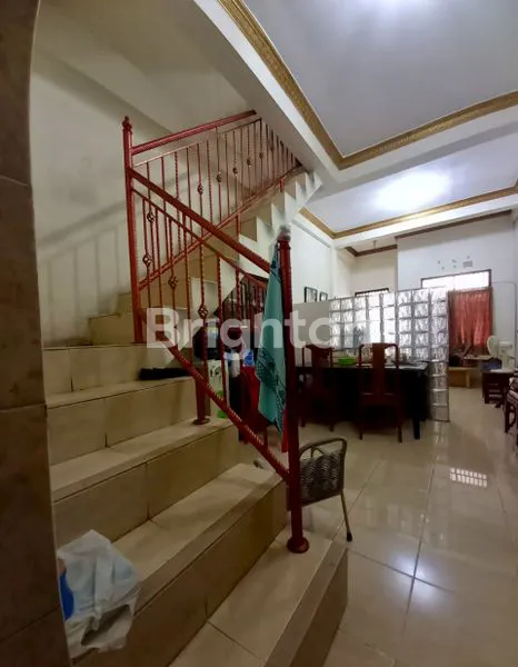 image TINGGAL NYAMAN & KULINERAN GAMPANG, RUMAH 3 LANTAI JELAMBAR SIAP HUNI (3)