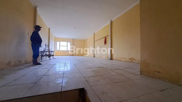 image RUKO 3 LANTAI KARIANGAU (2)