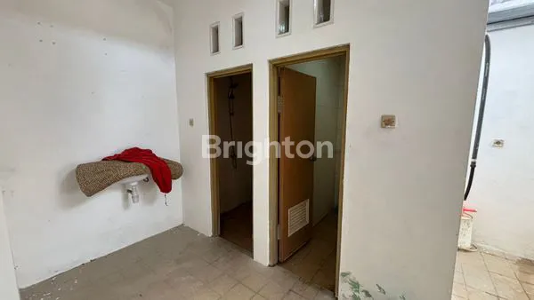 image RUMAH SIAP HUNI DI PLEBURAN SEMARANG (4)