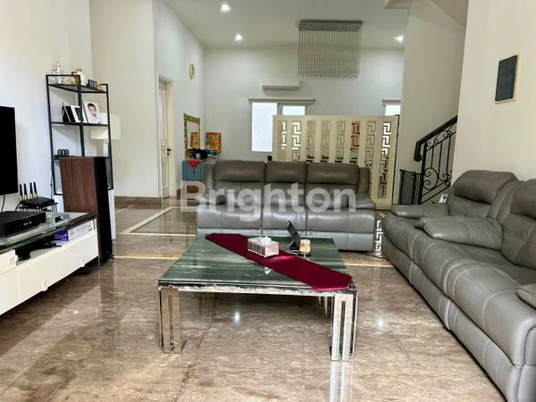 image RUMAH HOEK 252 M2 CLUSTER VENICE PIK MEDITERANIA BOULEVARD (2)