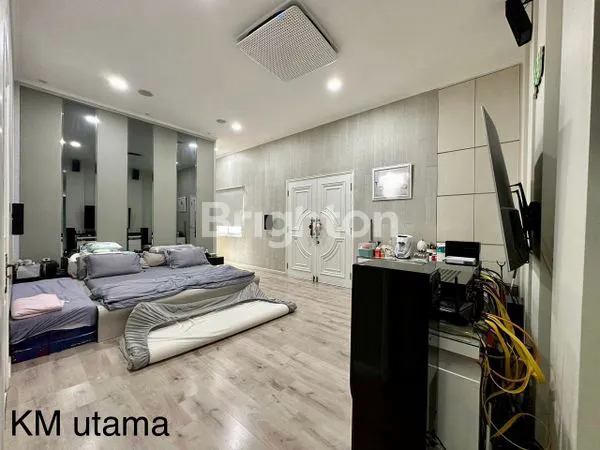 image RUMAH HOEK 252 M2 CLUSTER VENICE PIK MEDITERANIA BOULEVARD (3)