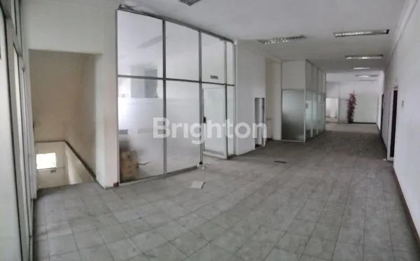 image RUKO 5 PINTU SUDIRMAN (3)