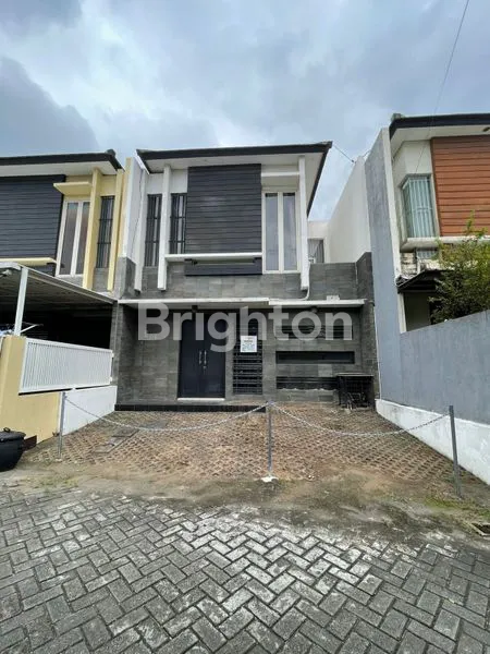 image RUMAH 2 LANTAI KALIKEPITING DEKAT DHARMAHUSADA DAN KAMPUS UNAIR (1)