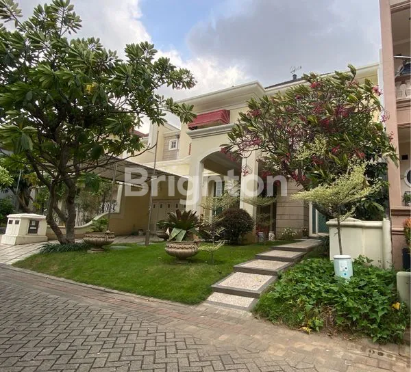 image RUMAH LAGUNA REGENCY PAKUWON CITY SIAP HUNI DEKAT CLUB HOUSE (2)