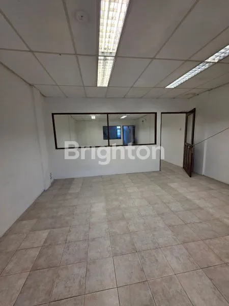 image RUKO 3 LANTAI COCOK UNTUK KANTOR & USAHA (7)