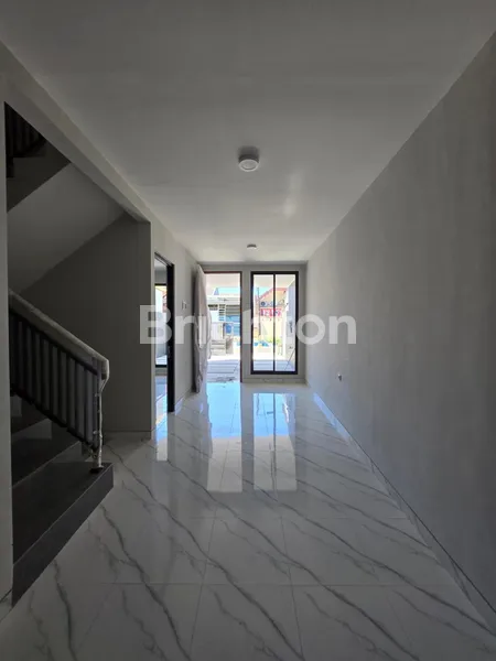 image RUMAH BARU MINIMALIS PANTAI MENTARI SURABAYA TIMUR (3)