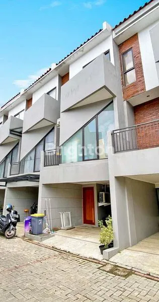 image DIJUAL MURAHRUMAH BERGAYA INDUSTRIAL MODERNCLUSTER PALM TERRACE, JAGAKARSAJAKARTA SELATAN (1)