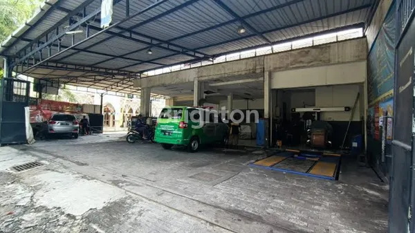 image RUMAH DAN BENGKEL NOL JALAN DEKAT MIE MAPAN, YAKAYA, SUPERINDO, RAYA MERR (2)