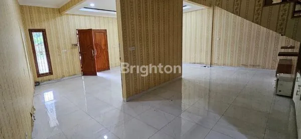 image RUMAH 3 LANTAI LUAS UNTUK KANTOR DAN GUDANG  DI MEKARSARI CIMANGGIS DEPOK  (3)