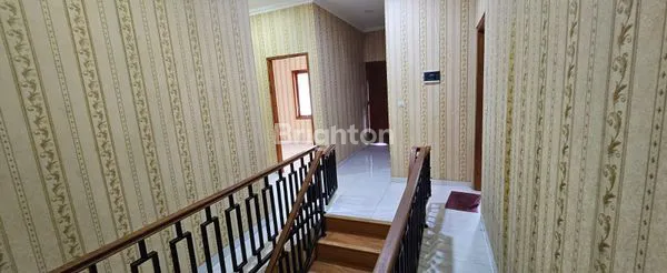 image RUMAH 3 LANTAI LUAS UNTUK KANTOR DAN GUDANG  DI MEKARSARI CIMANGGIS DEPOK  (6)