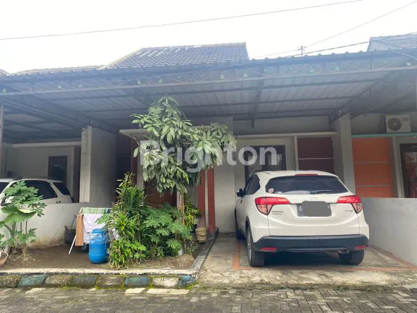 image RUMAH DALAM CLUSTER SEKTOR 10 SOLOBARU (1)