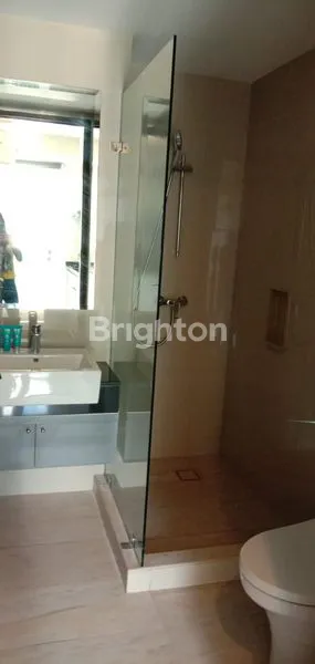 image APARTEMEN KENSINGTON ROYAL SUITE BRAND NEW (3)