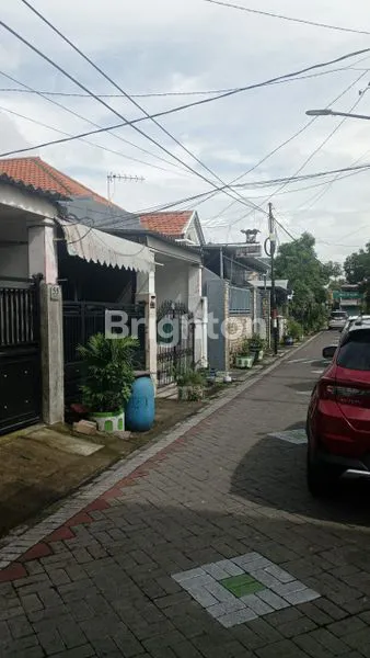 image RUMAH LOKASI SANGAT STRATEGIS DAN KOMERSIAL (3)
